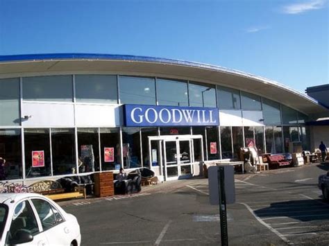 Goodwill ballard seattle wa - Wheelchair accessible. (206) 957-5544. 6400 8th Ave NW. Seattle, WA 98107. 1.2 miles. OPEN NOW. From Business: Goodwill Industries International is a global network of community-based organizations. Located in Seattle, Wash., the organization trains people for careers in…. 2.